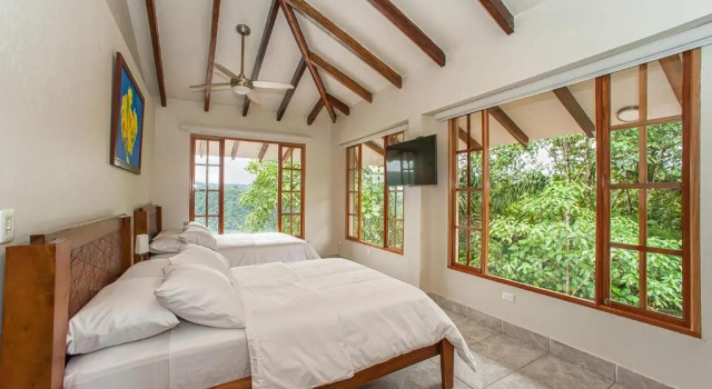 Люкс с видом на горы Kapari Natural Lodge & Spa