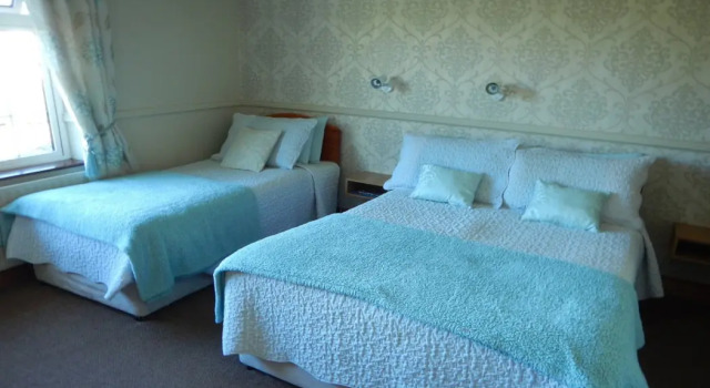 Riverwalk House B&B, Prenota Bed & breakfast Hotel a Connacht con parcheggio, Parcheggio