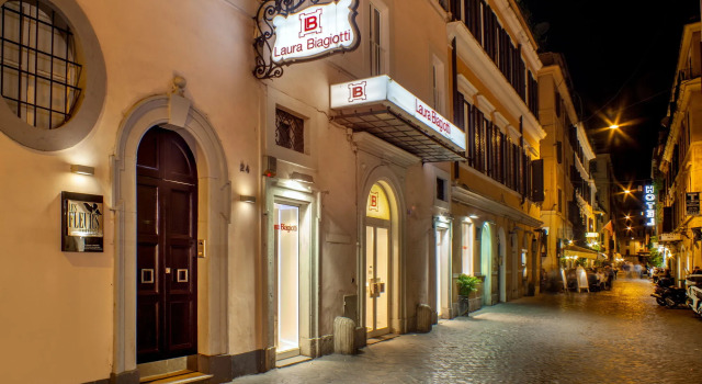Les Fleurs Luxury House