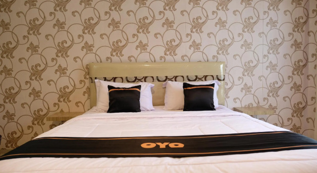 Люкс OYO 1616 Hotel Central City 2