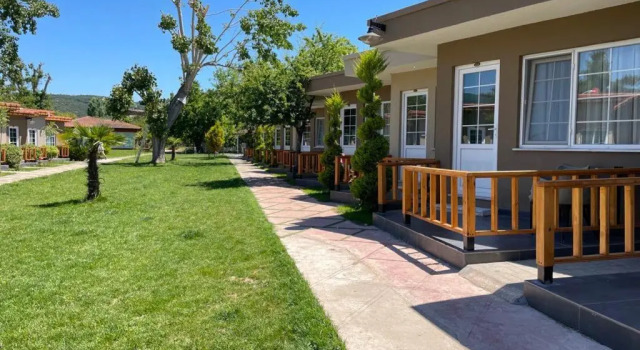 Трёхместный номер Standard с видом на сад KİRAZ BEACH OTEL