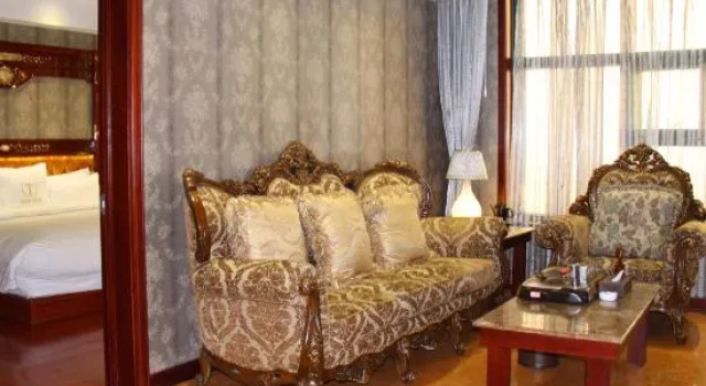 Люкс с 2 комнатами Jiatai Hotel