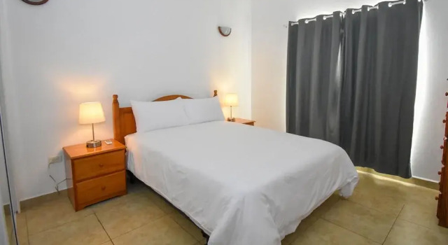Lord Nelson Hotel & Residences, Book Hotel Hodges Bay 