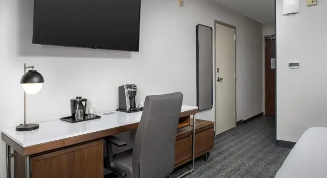 Четырёхместный номер Standard Courtyard by Marriott San Diego Carlsbad