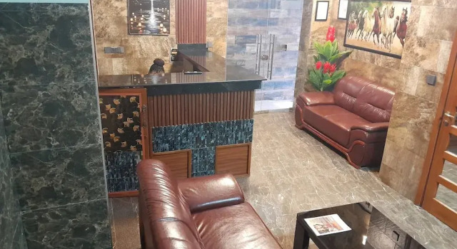Mazola Diamond Hotel, Buchen Sie Hotel Daressalam Tansania