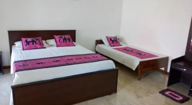 ALIYA PINK France Guesthouse, Забронировать Отель Отели Анурадхапура по системе «всё включено», Всё включено