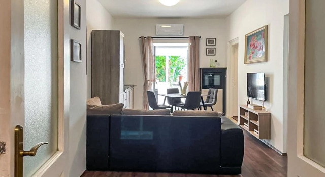 Amazing Apartment in Pula With Wifi and 2 Bedrooms, Забронировать Апартаменты/квартира Пула Pula Riviera, рядом с Pula Castle Kastel