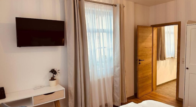 Hotel Gaststätte Weinbrücke, Varaa Hotelli Hotellit Baijeri pysäköinnillä, Pysäköinti