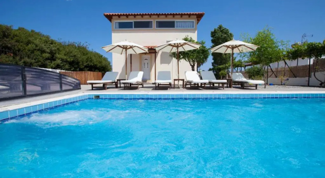 Villa Nefeli, Reserva ahora Villa Hoteles en Kiotari con aparcamiento, Aparcamiento