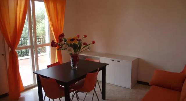 Apartments with Terrace or Balcony Overlooking the Sea