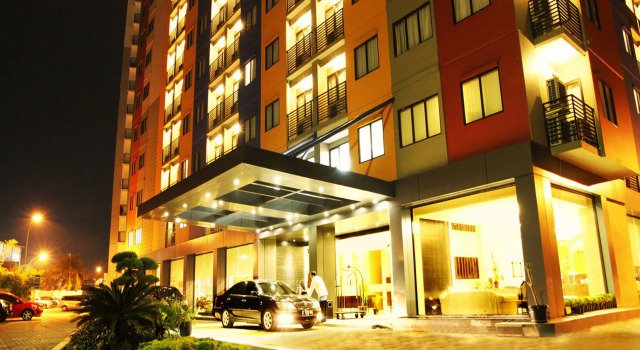 Sahid Mutiara Karawaci, Boek Hotel Curug West Java