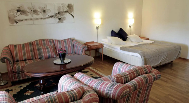 Rasta Hallandsåsen, Book Mini-hotel Bastad 