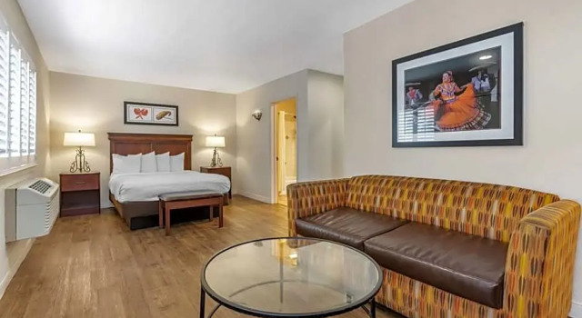 Двухместный люкс Best Western Rose Garden Inn