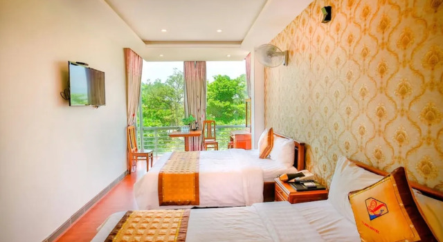 Двухместный номер Deluxe с видом на море Y Linh Hotel