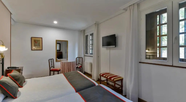 Семейный номер Standard Hotel Santillana