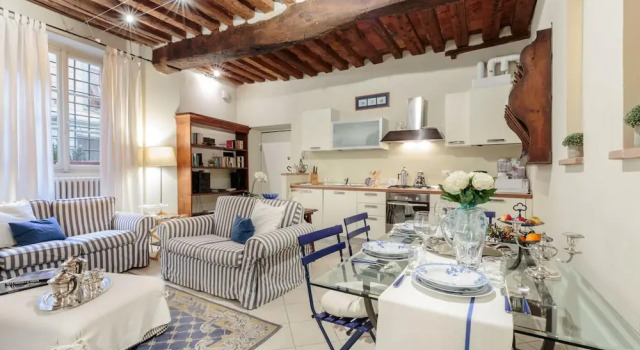Апартаменты The 1400 s Apartment
