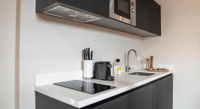 Люкс Limehome The Hague Keizerstraat