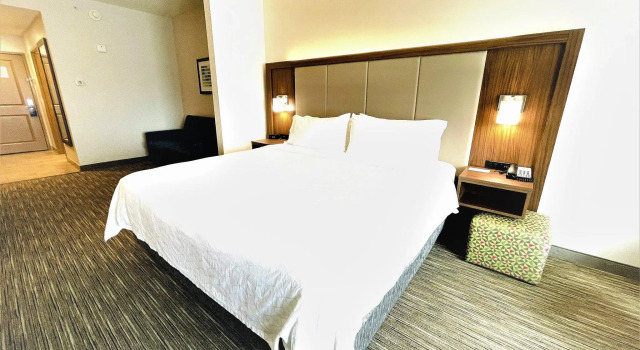 Двухместный люкс Holiday Inn Express Hotel & Suites Grand Island by IHG