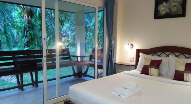 Двухместный номер Standard с видом на сад Khao Sok Palm Garden Resort