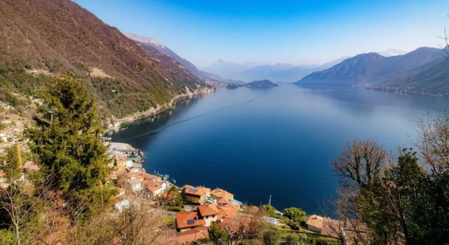 Argegno Wonderful View - by MyHomeInComo, Забронировать Отель Отели Ардженьо с парковкой, Парковка