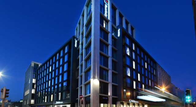 Travelodge PLUS Dublin City Centre, Забронировать Отель Отели в центре Дублина, в центре, Завтраки