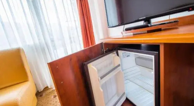 Hotel President, Varaa Hotelli Hotellit Carpathians - Romania uima-altaalla, Uima-allas