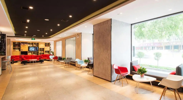 ibis Harbin Central Street Hotel