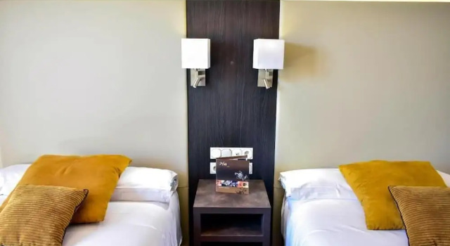 Standard huone parvekkeella Hotel Armiñe