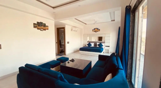 The Metro Stay By F9 Hotels-Near Sector 18 Metro Station Noida, Забронировать Отель Нойда штат Уттар-Прадеш, рядом с The Great India Place