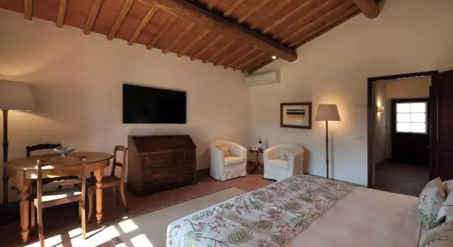 The Club House, Забронировать Отель Отели Кьянти 3 звезды, 3*