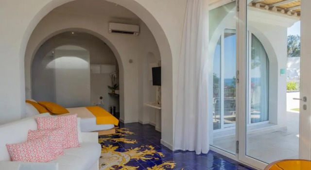 Четырёхместный номер Standard с видом на море Raito Guest House - Amalfi Coast