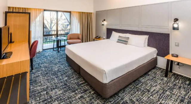 Двухместный номер Deluxe с балконом Chateau On The Park - Christchurch, A Doubletree By Hilton