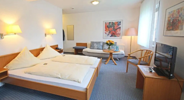 Четырёхместный номер Standard City Hotel Mark Michelstadt