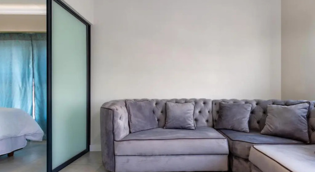Lovely 1 Modern bedroom in Waterfall City, Boek Hotel Midrand 