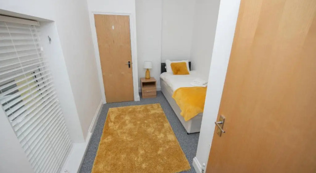 Апартаменты с 2 комнатами Luxury Granada Apartments - 1 & 2 bed FLATS Perfect for Contractors, Family, Students near Seafront