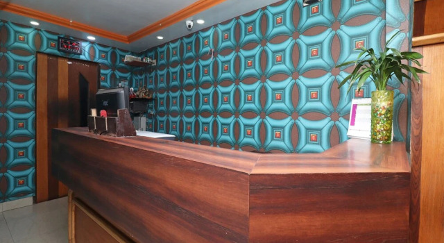 New Hotel Shivam by OYO Rooms, Prenota Hotel Baharampur West Bengal