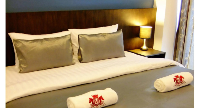 Chada Veranda Hotel, Varaa Hotelli Hotellit North-Eastern Thailand pysäköinnillä, Pysäköinti
