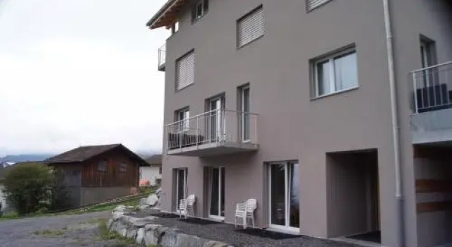 Haus Baracca, Varaa Hotelli Vella Surselva