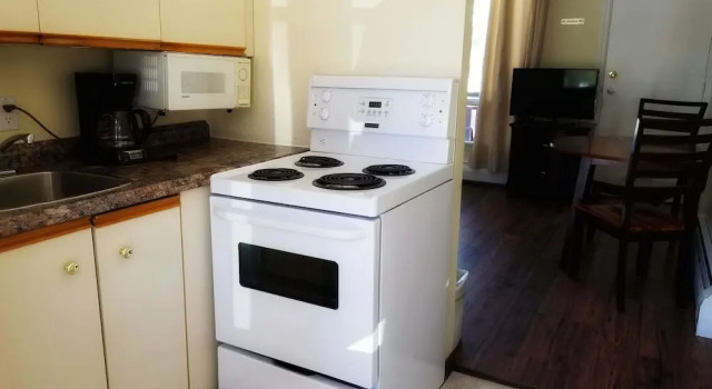 Семейный номер Standard с видом на озеро Pinedale Inn