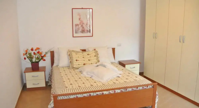 Patrizia Casa Vacanze, Забронировать Вилла Коттеджи Сант-Аньелло, рядом с Железнодорожный вокзал Сант-Аньелло линии Circumvesuviana, Коттедж