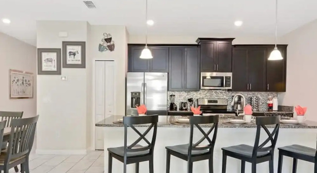 Апартаменты 4819 Fantastic 4BD Storey Lake Resort