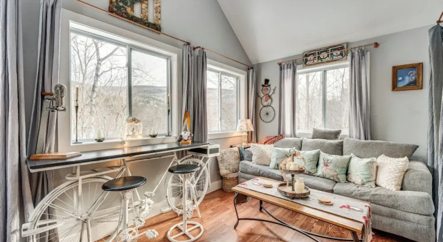 Ski, Hike & More: White Mountains Family Home