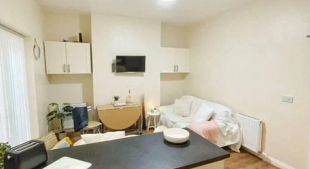 Beautiful and Spacious House in Liverpool, UK, Reserva ahora Hotel Hoteles en Merseyside con aparcamiento, Aparcamiento