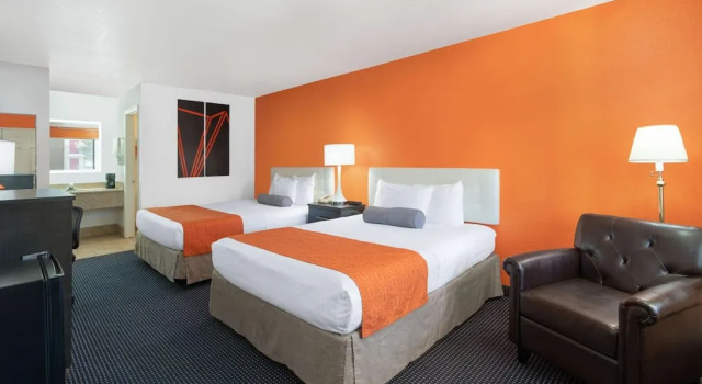 Standard Vierer Zimmer mit Balkon Howard Johnson by Wyndham Holbrook
