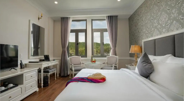 Номер Deluxe с видом на город Отель AVS Hotel Phu Quoc