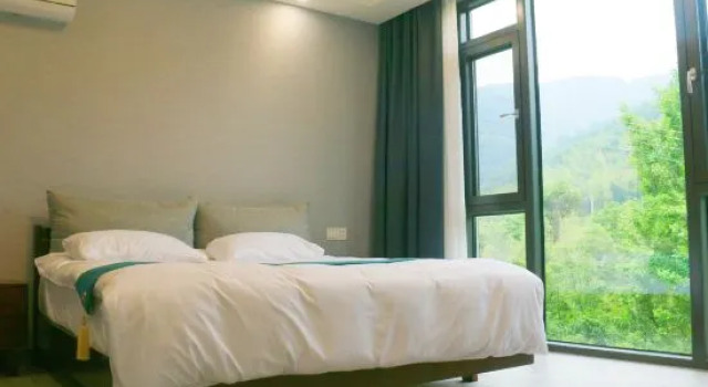 Люкс Deluxe Urda Family Homestay