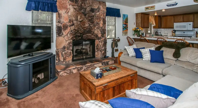 Ski Time Getaway-1848 by Big Bear Vacations, Varaa Hotelli Big Bear Lake USA