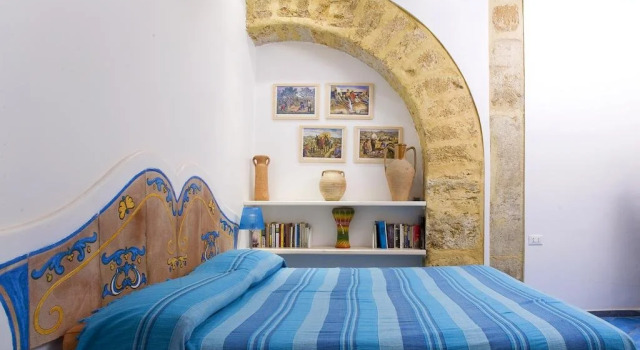 Cleopatra, Book Hotel Palermo Sicilien