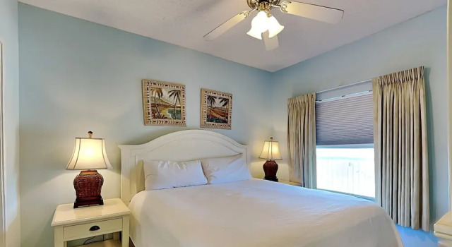 Sterling Sands by Southern Vacation Rentals, Varaa Huoneisto Hotellit Emerald Coast uima-altaalla, Uima-allas