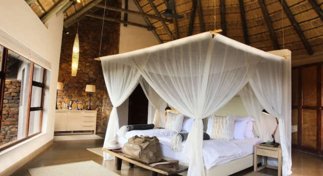 Nambiti Plains Private Game Lodge, Забронировать Дом для отпуска Охотничий заповедник Big 5 Nambiti Private Game Reserve Квазулу-Наталь